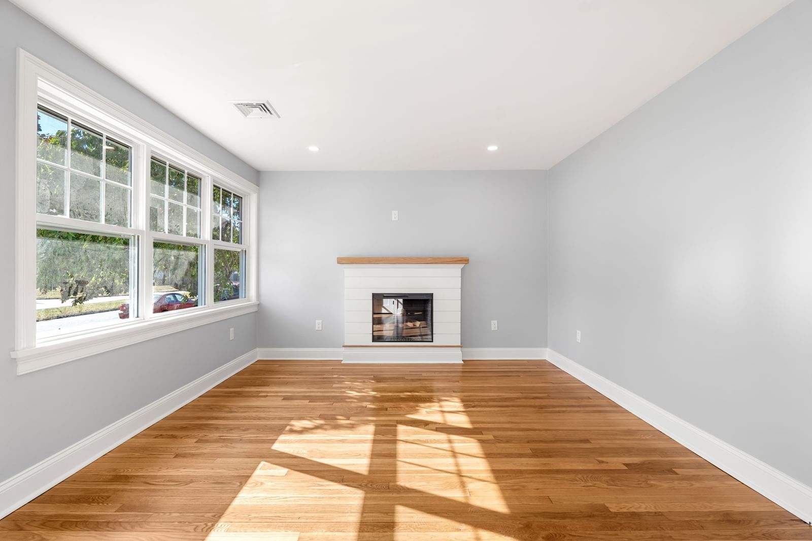 36 Macarthur Blvd Danvers — Photo 28 of 38