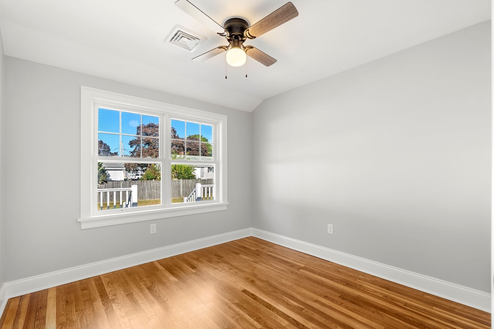 36 Macarthur Blvd Danvers — Photo 32 of 38