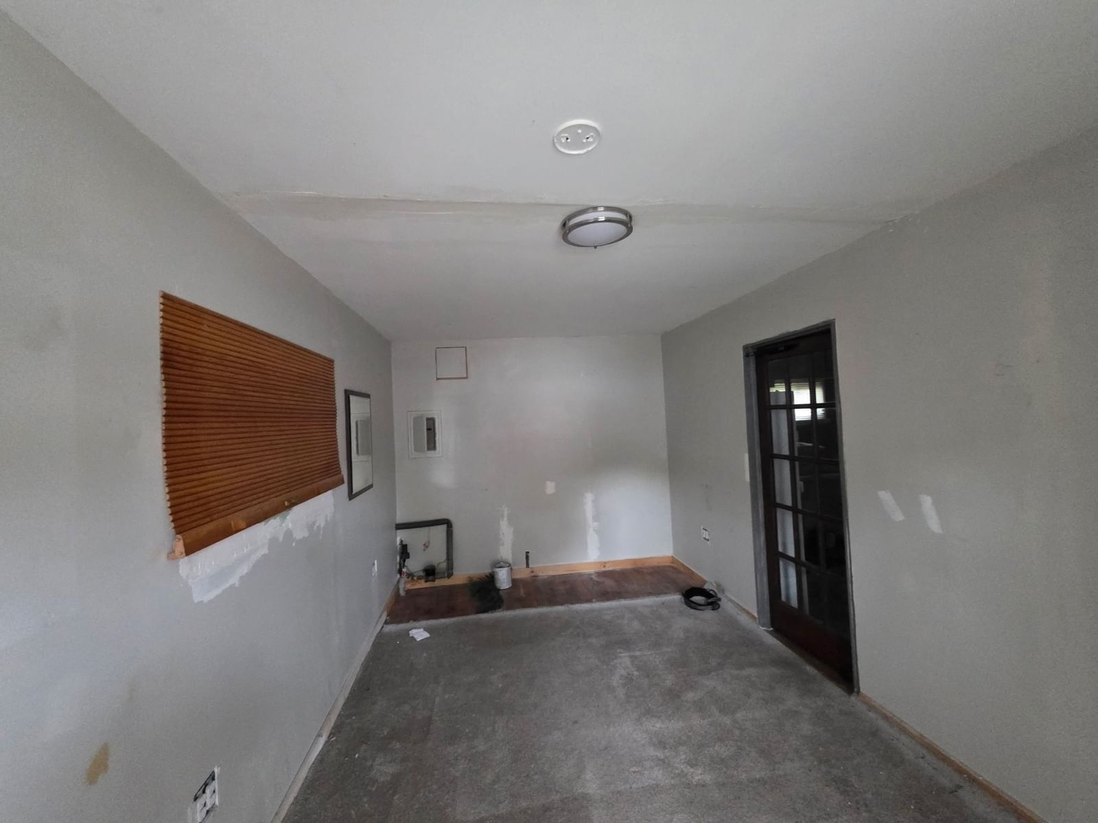 57 Home St Springfield — Photo 4 of 6