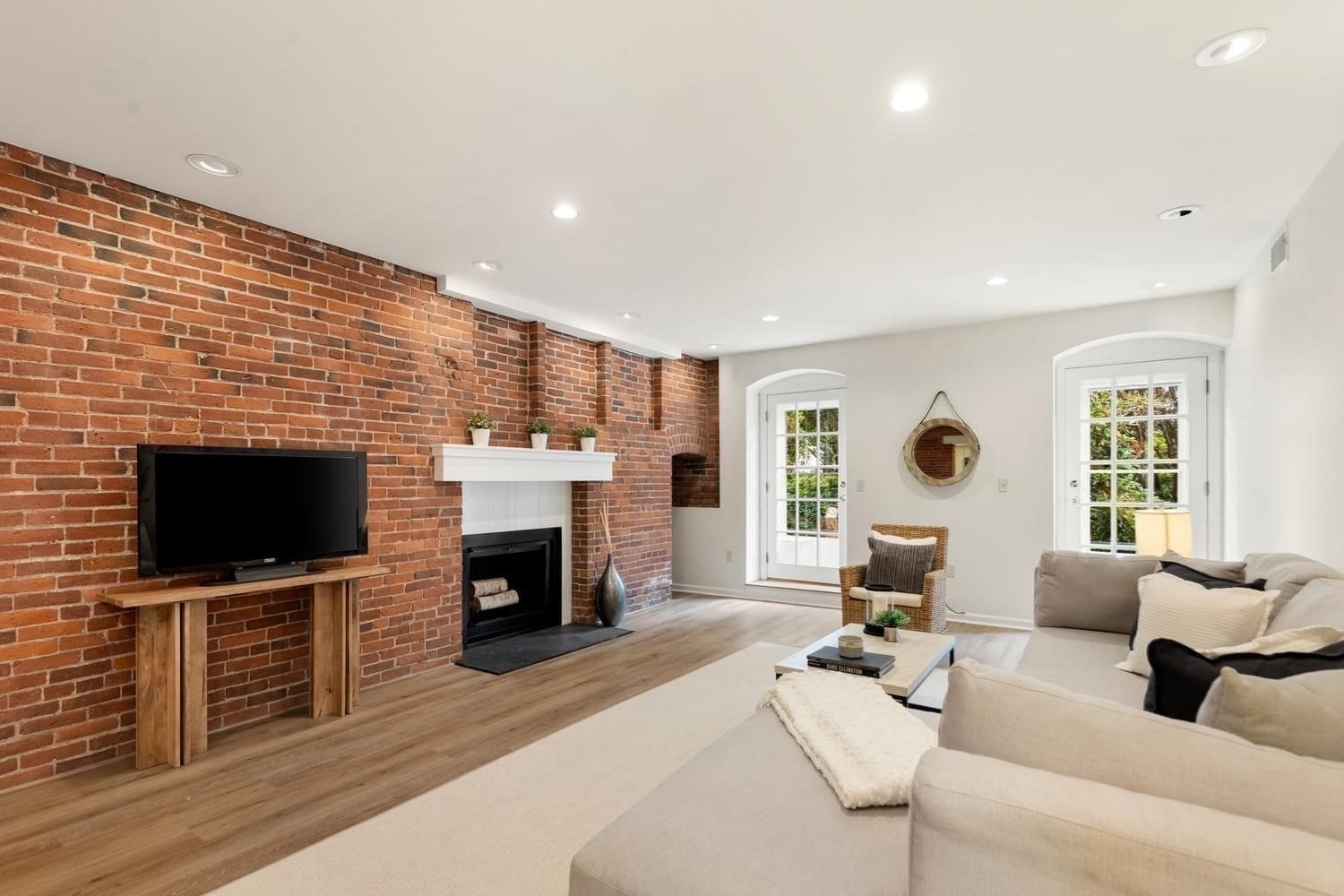 66 Haskell St #GE Beverly — Photo 9 of 35