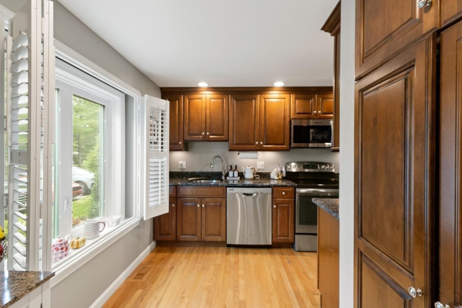 1211 Sheffield Way #1211 Saugus — Photo 3 of 38