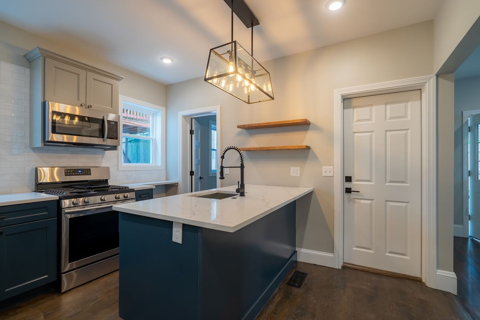 101 Draper St #1 Boston — Photo 2 of 14