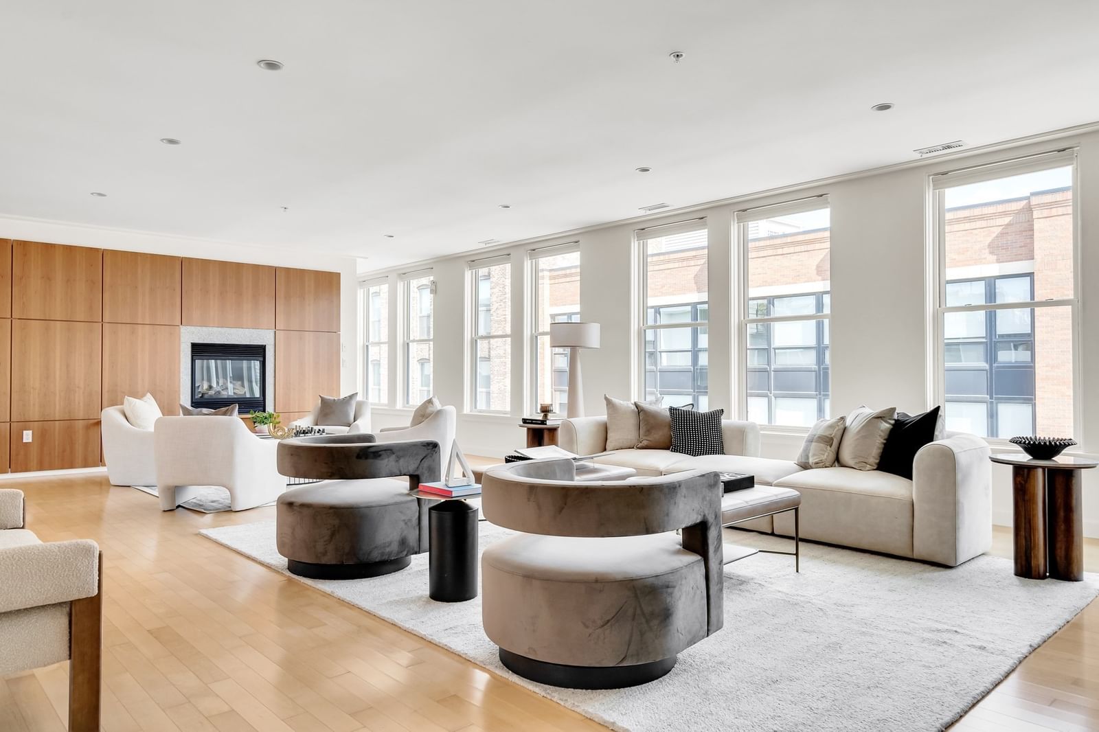 337 W 2nd St #17 Boston — Photo 2 of 28
