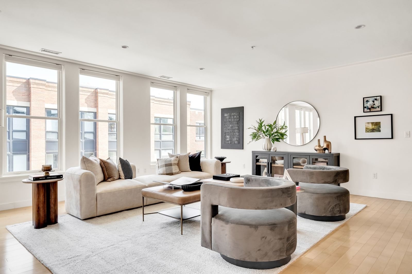 337 W 2nd St #17 Boston — Photo 3 of 28