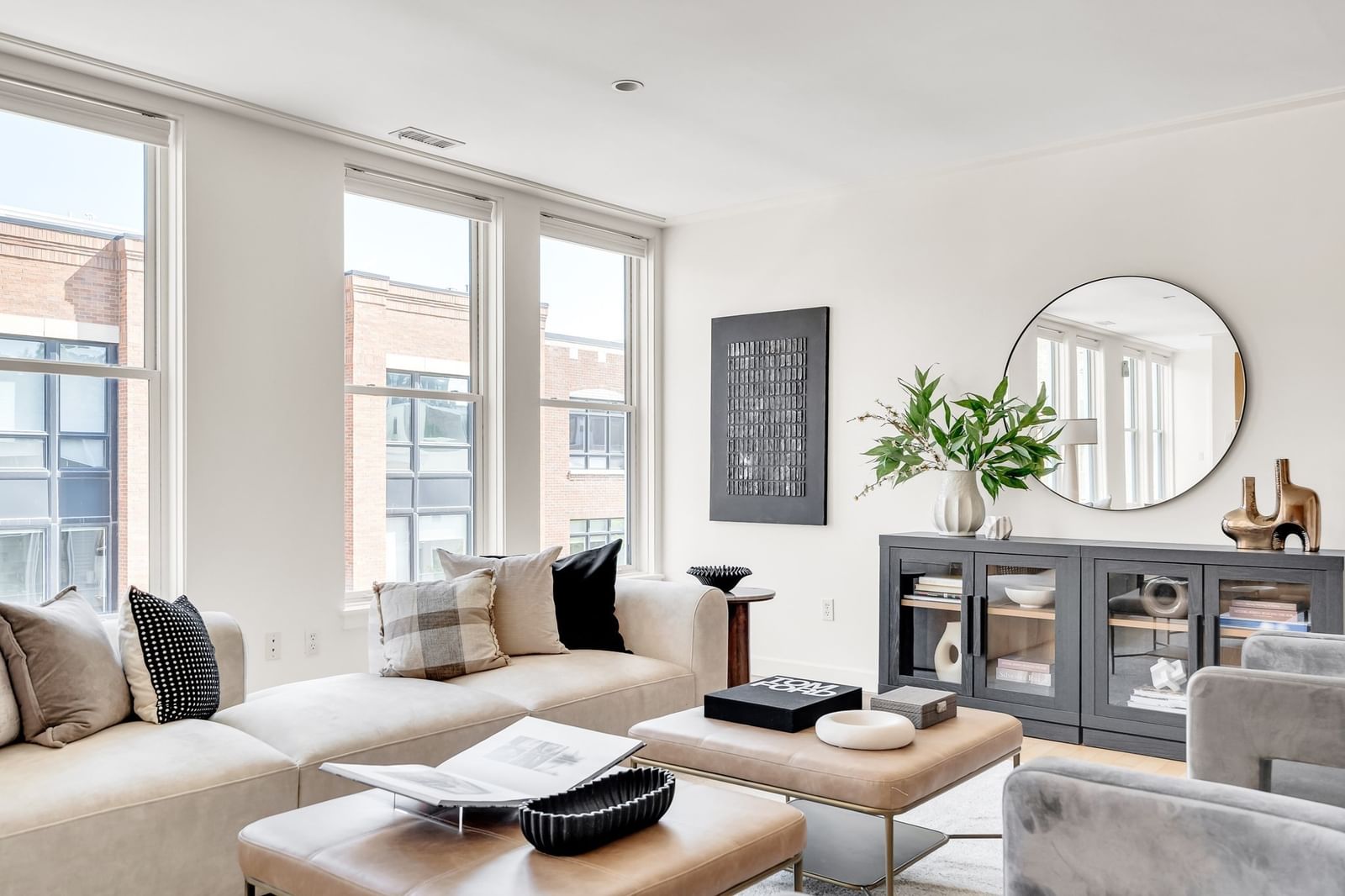 337 W 2nd St #17 Boston — Photo 4 of 28