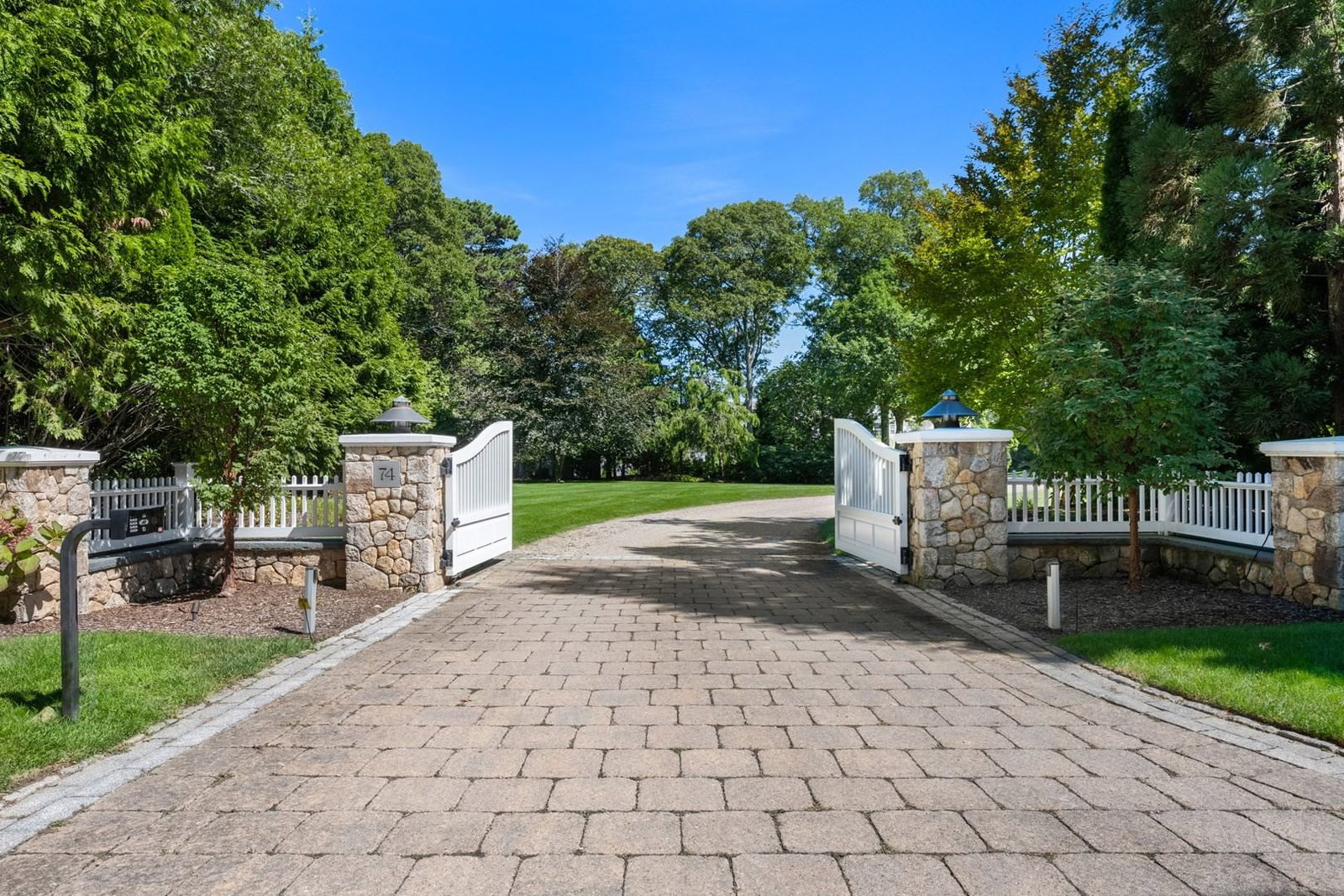 74 Garrison Ln Barnstable — Photo 10 of 42