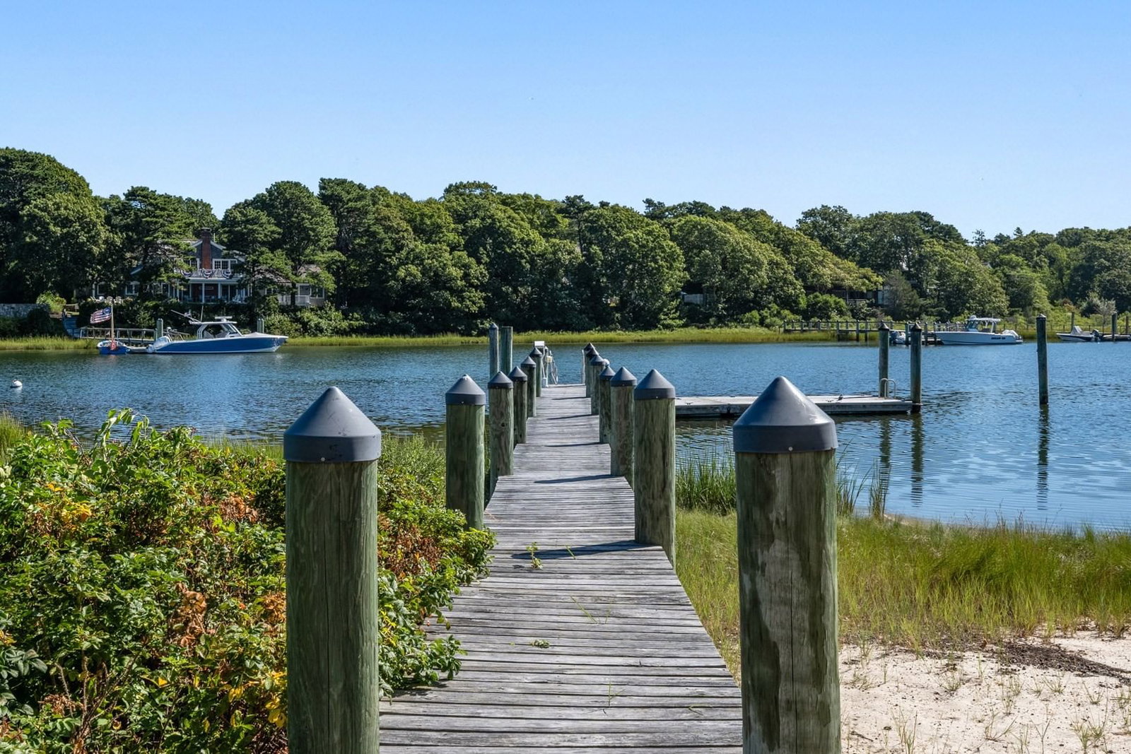 74 Garrison Ln Barnstable — Photo 5 of 42