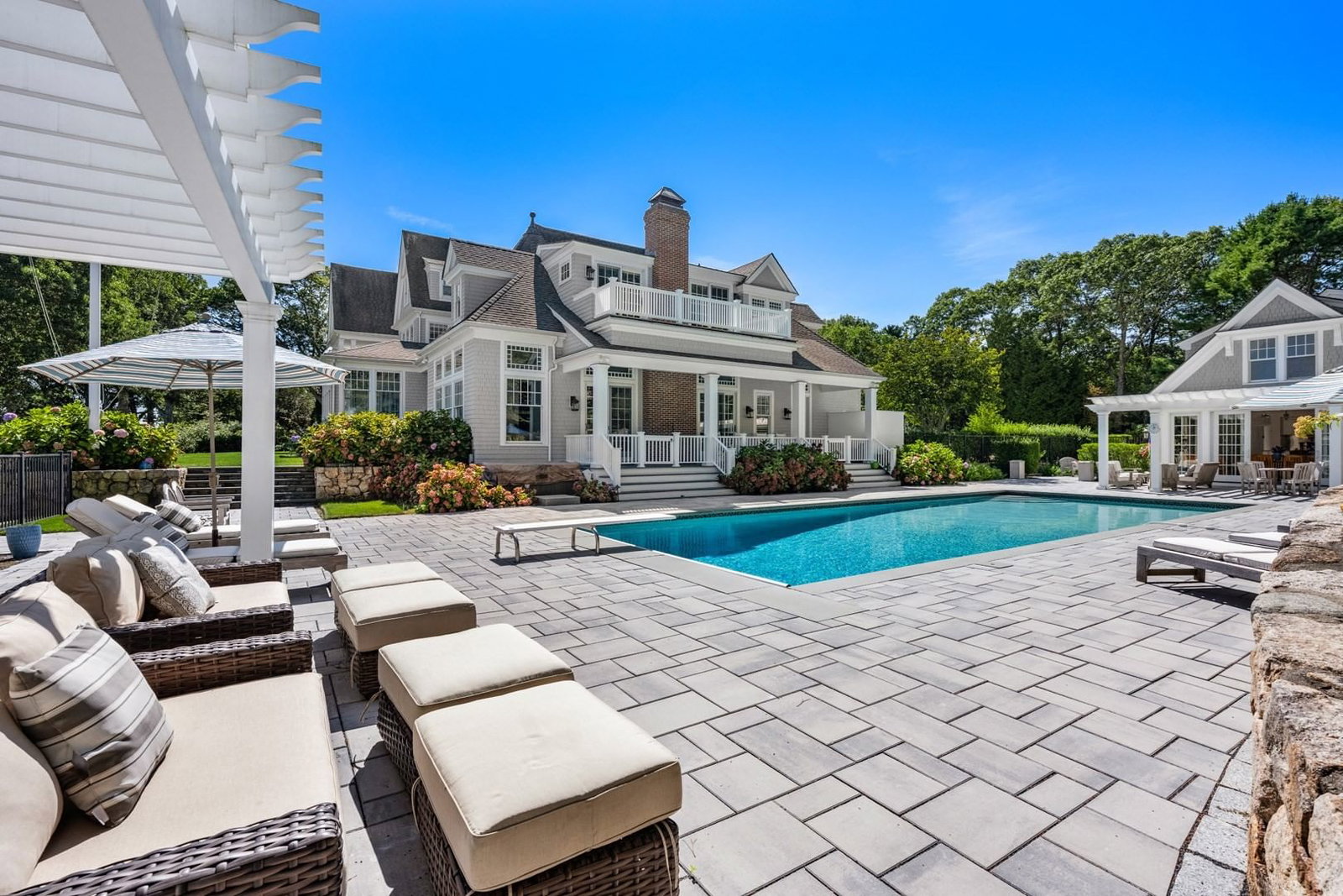 74 Garrison Ln Barnstable — Photo 7 of 42