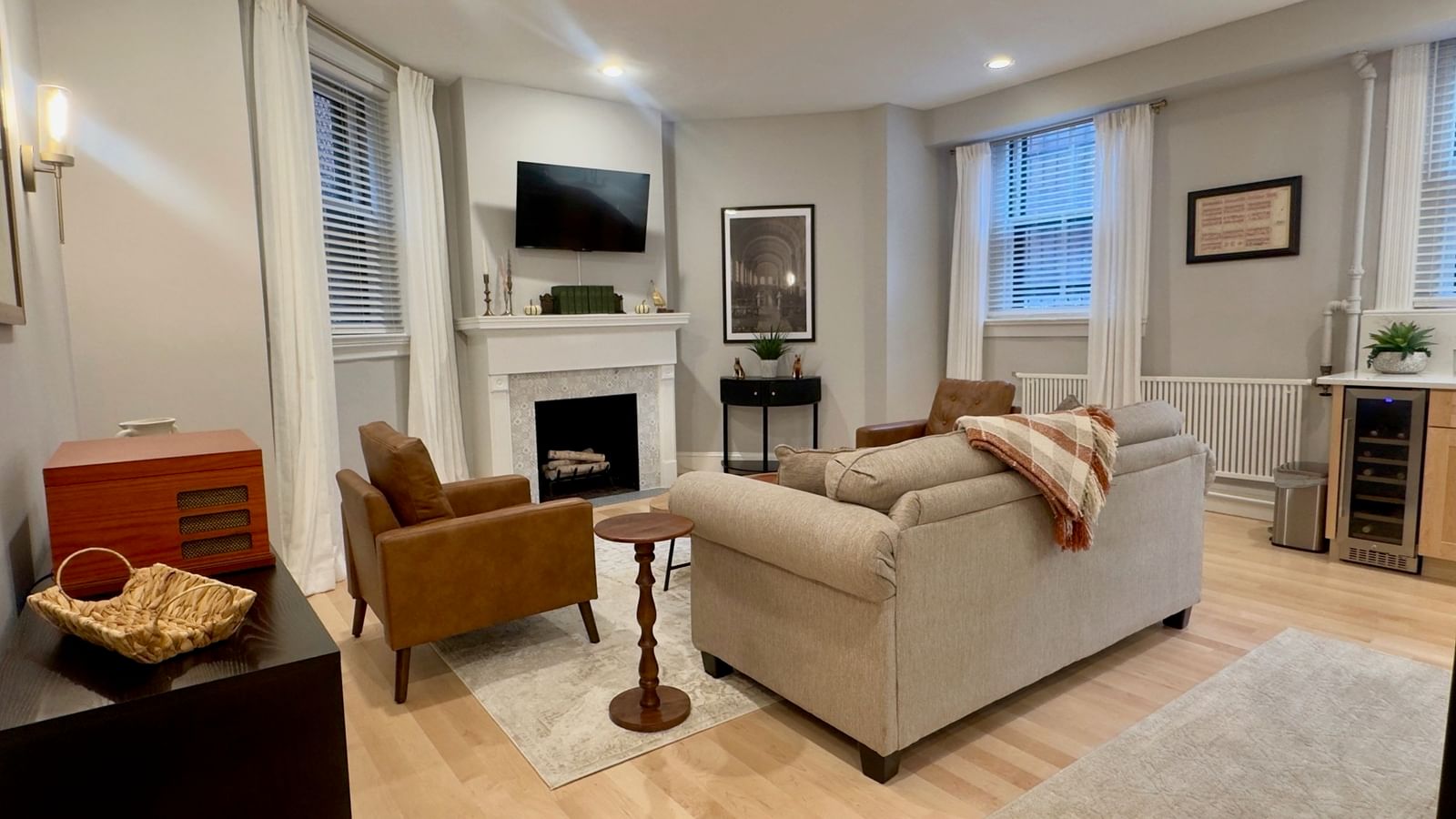 135 Marlborough #2 Boston — Photo 4 of 10