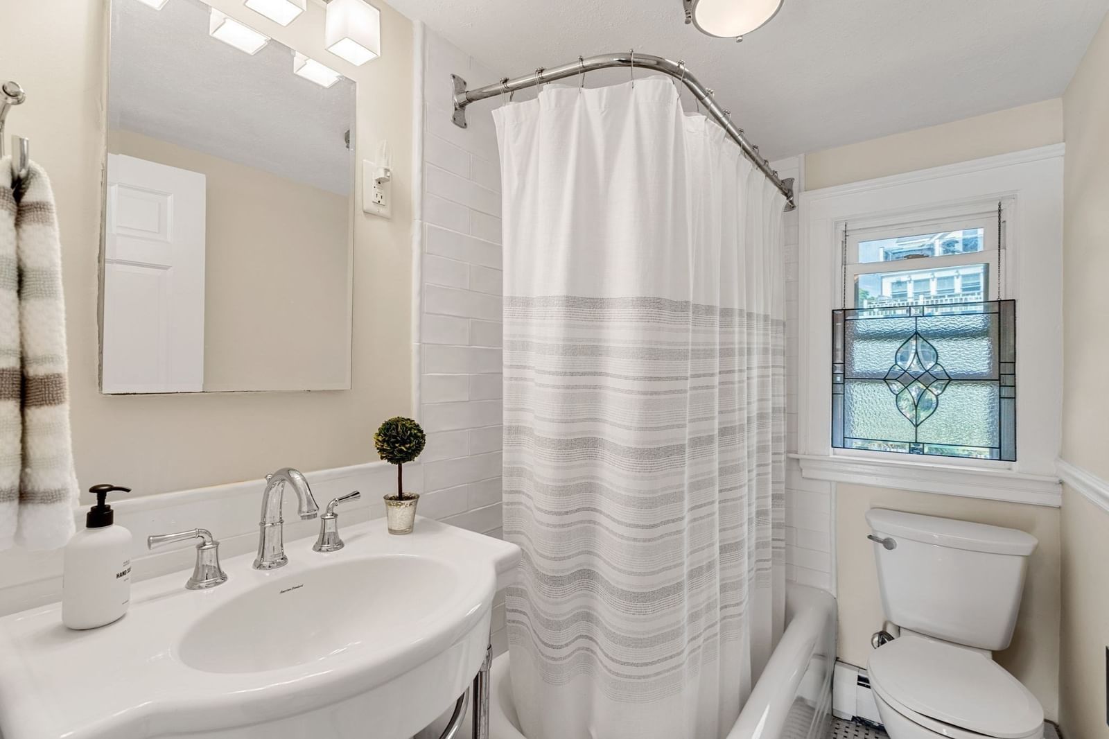 3 Cliff Street #C Marblehead — Photo 27 of 38