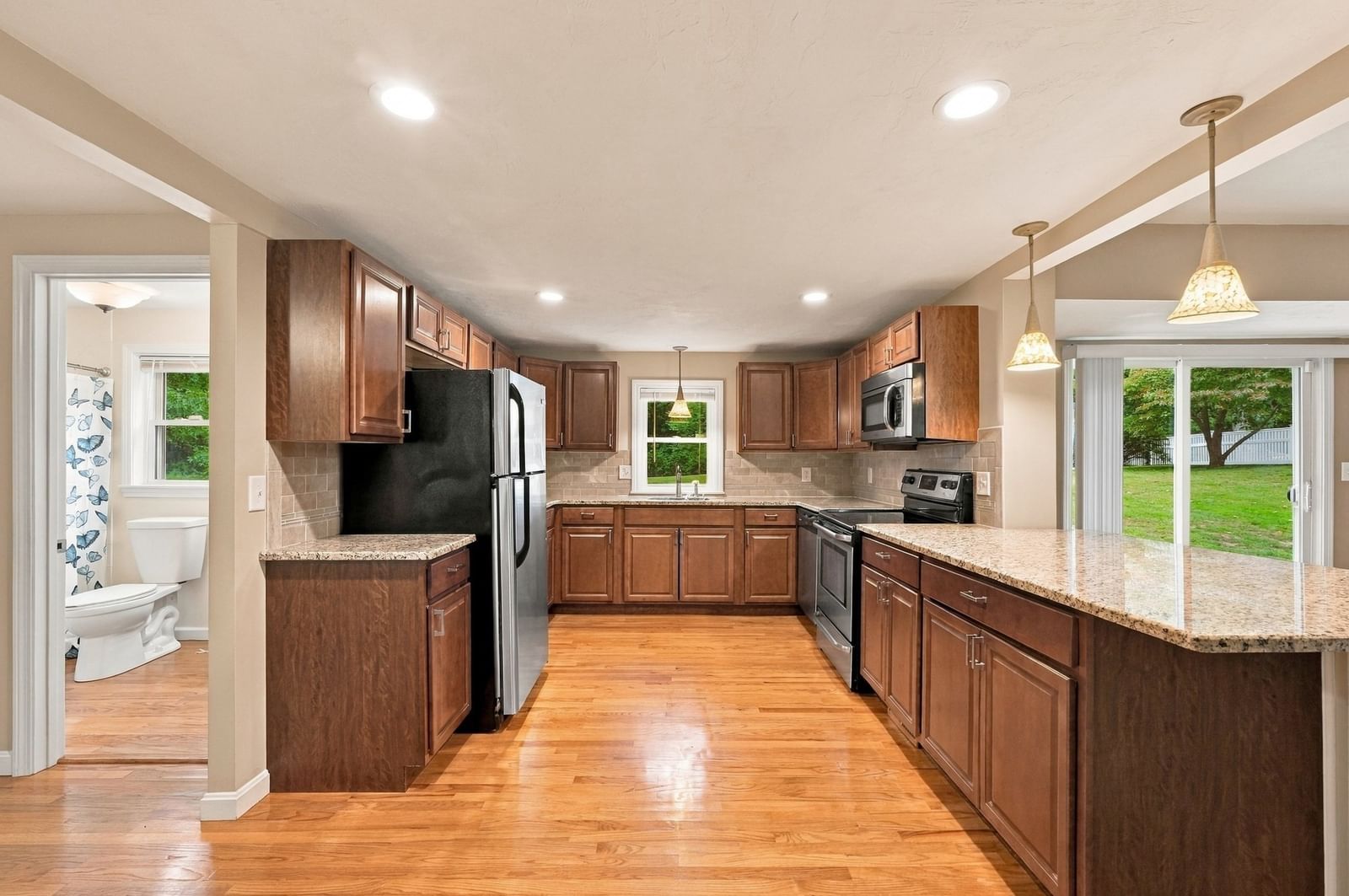 181 Dwelley St Pembroke — Photo 11 of 42