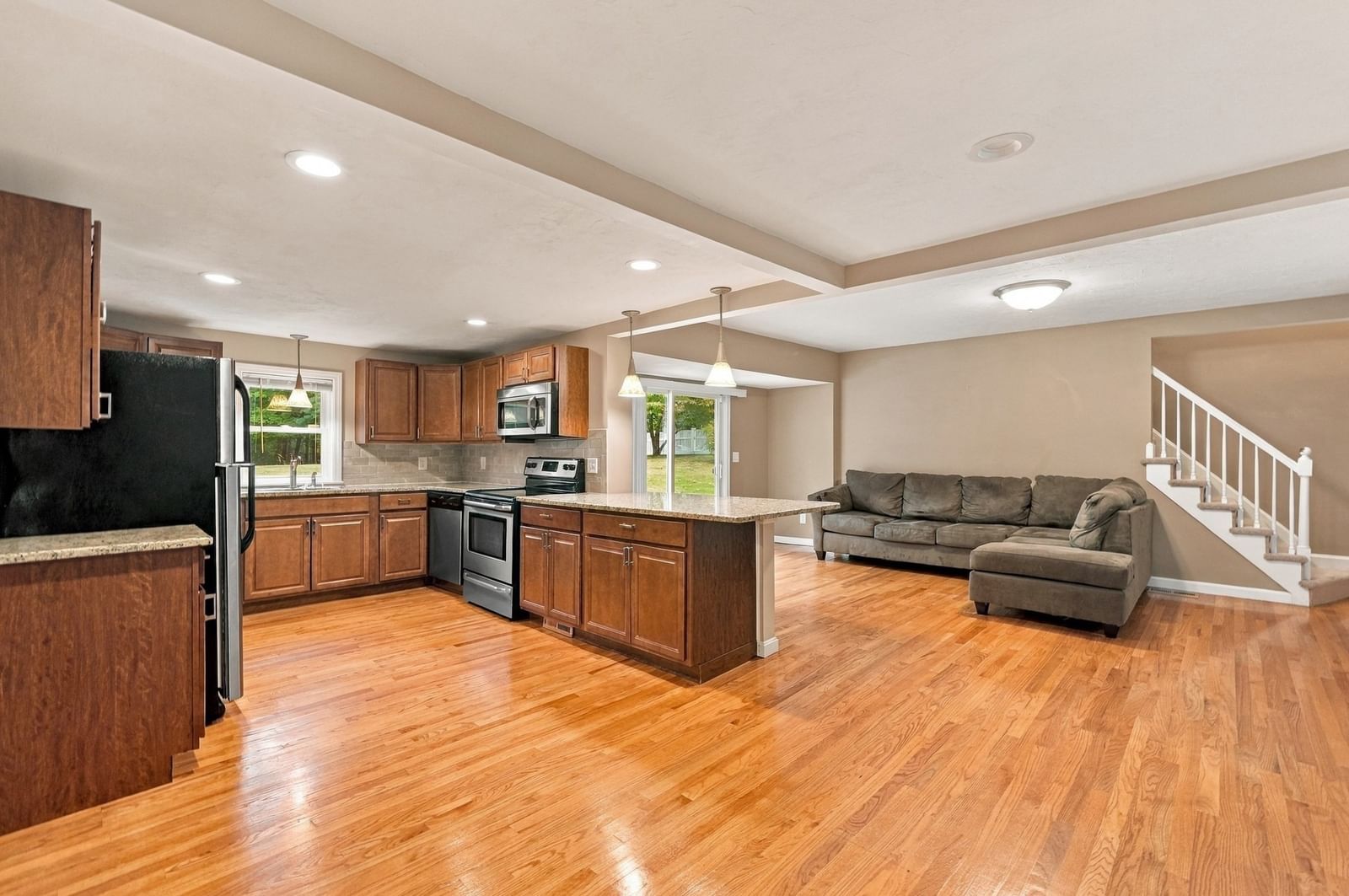 181 Dwelley St Pembroke — Photo 12 of 42