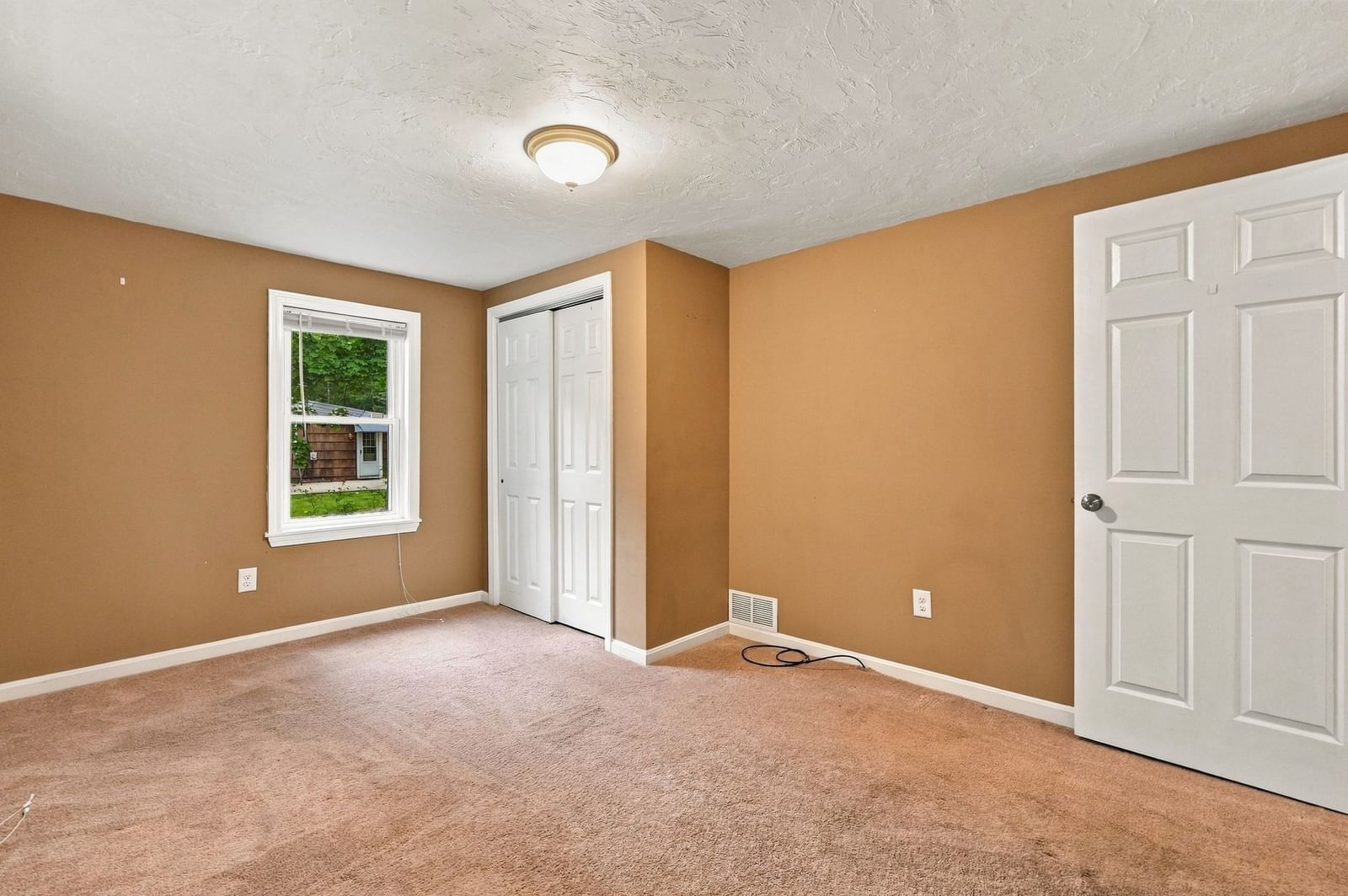 181 Dwelley St Pembroke — Photo 30 of 42