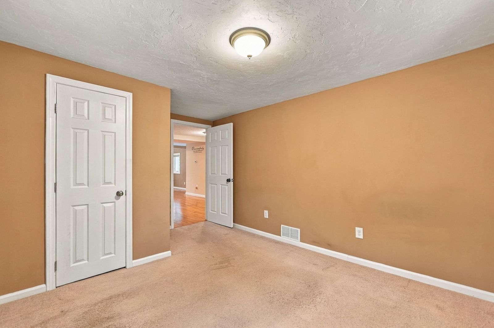181 Dwelley St Pembroke — Photo 37 of 42