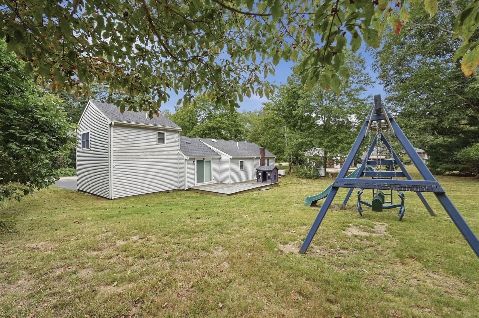 181 Dwelley St Pembroke — Photo 8 of 42