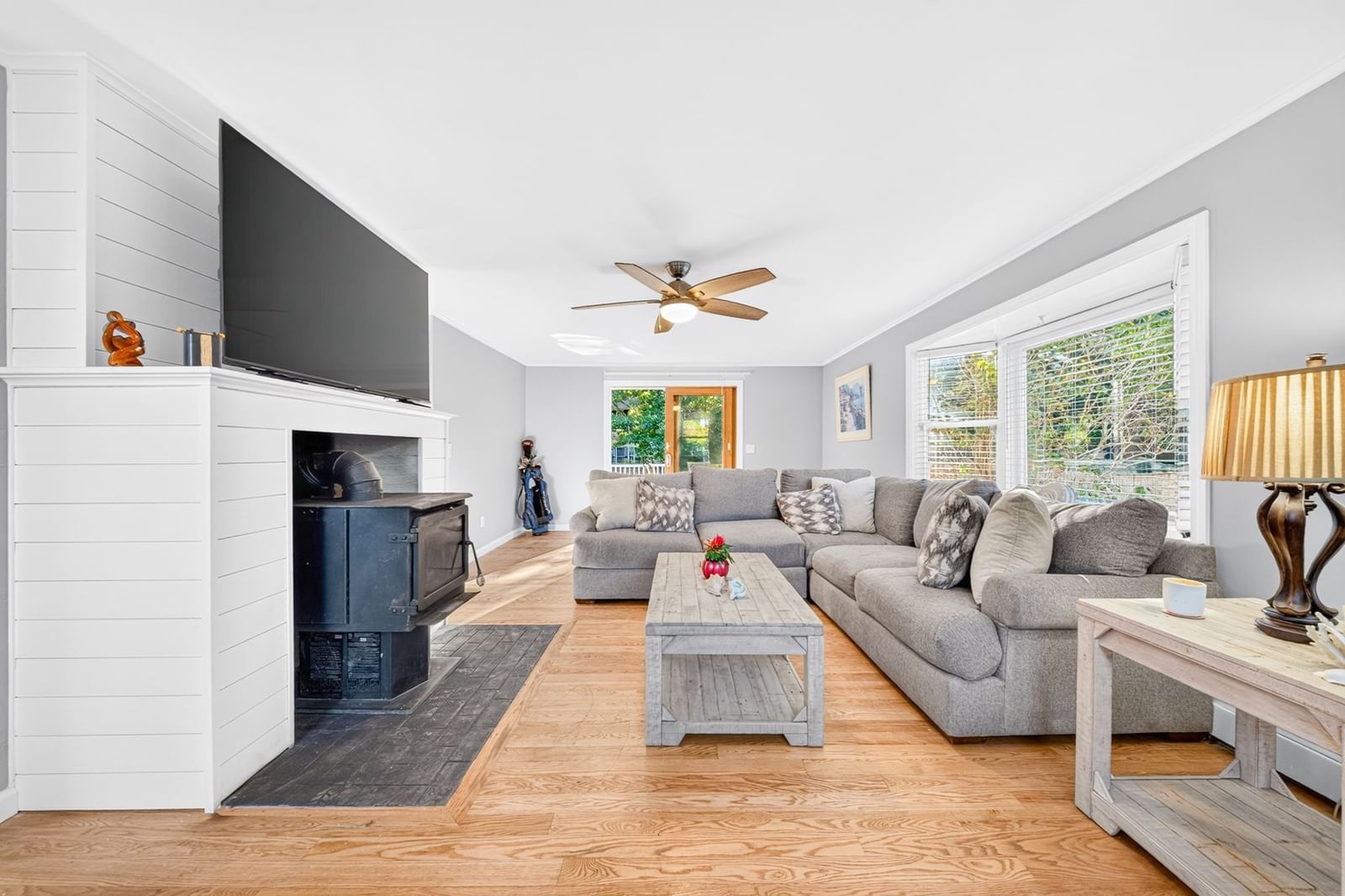 451 County Rd Bourne — Photo 3 of 42