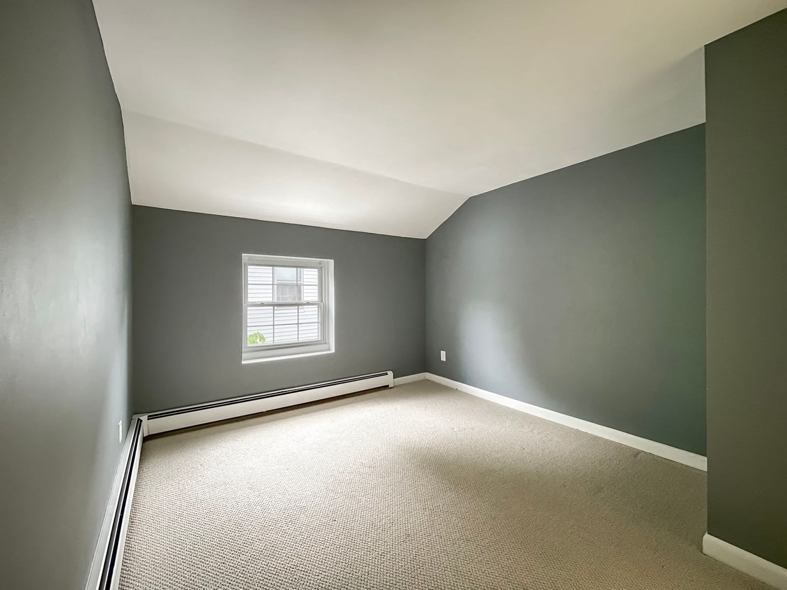 28 Wells Ave Chicopee — Photo 16 of 22