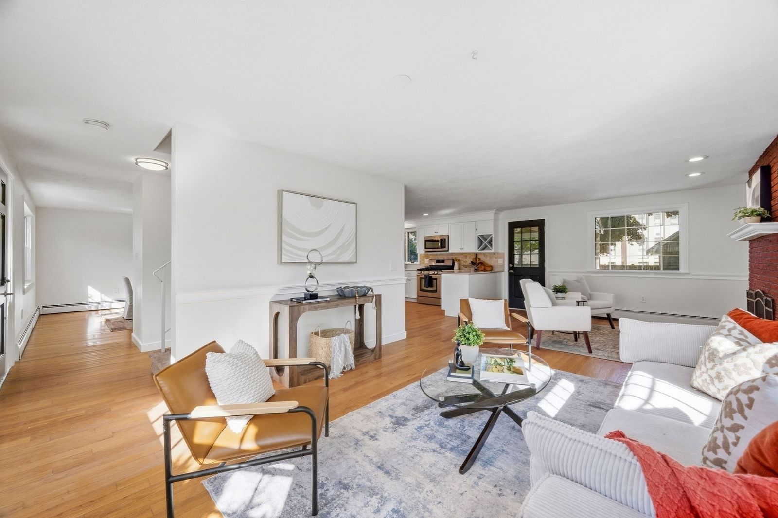 31 Ellison Park Waltham — Photo 5 of 28