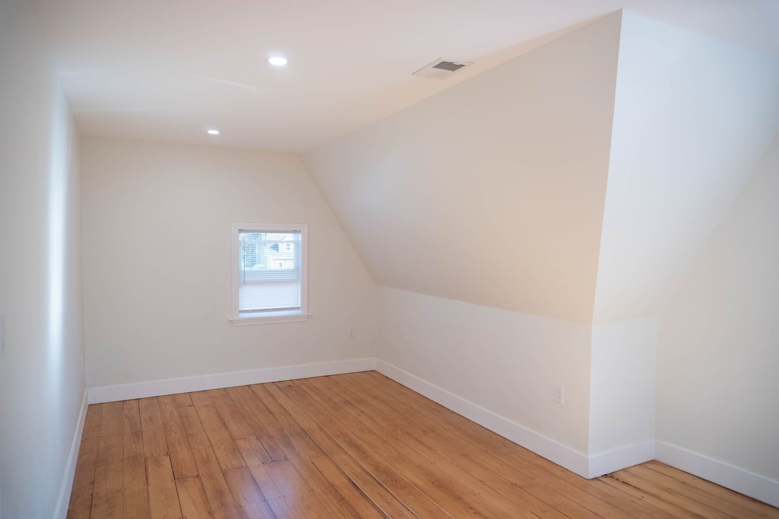 20 Rill Boston — Photo 13 of 18
