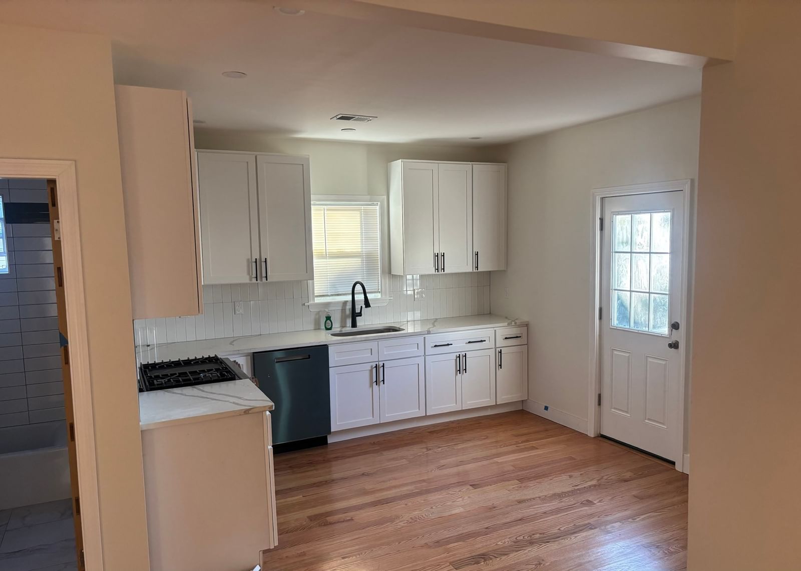 20 Rill Boston — Photo 9 of 18