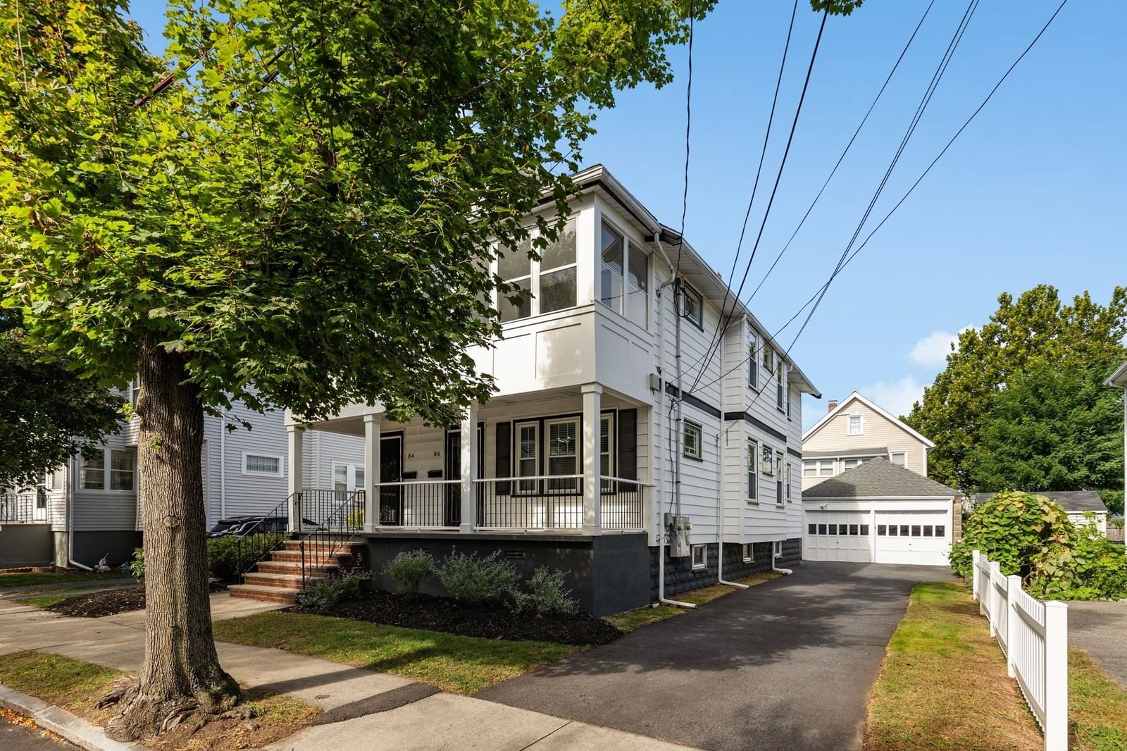 84 Beacon St #84 Arlington — Photo 3 of 36