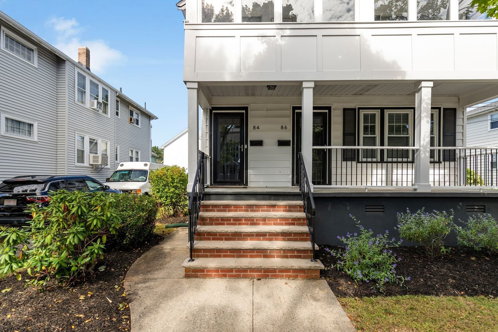 84 Beacon St #84 Arlington — Photo 4 of 36