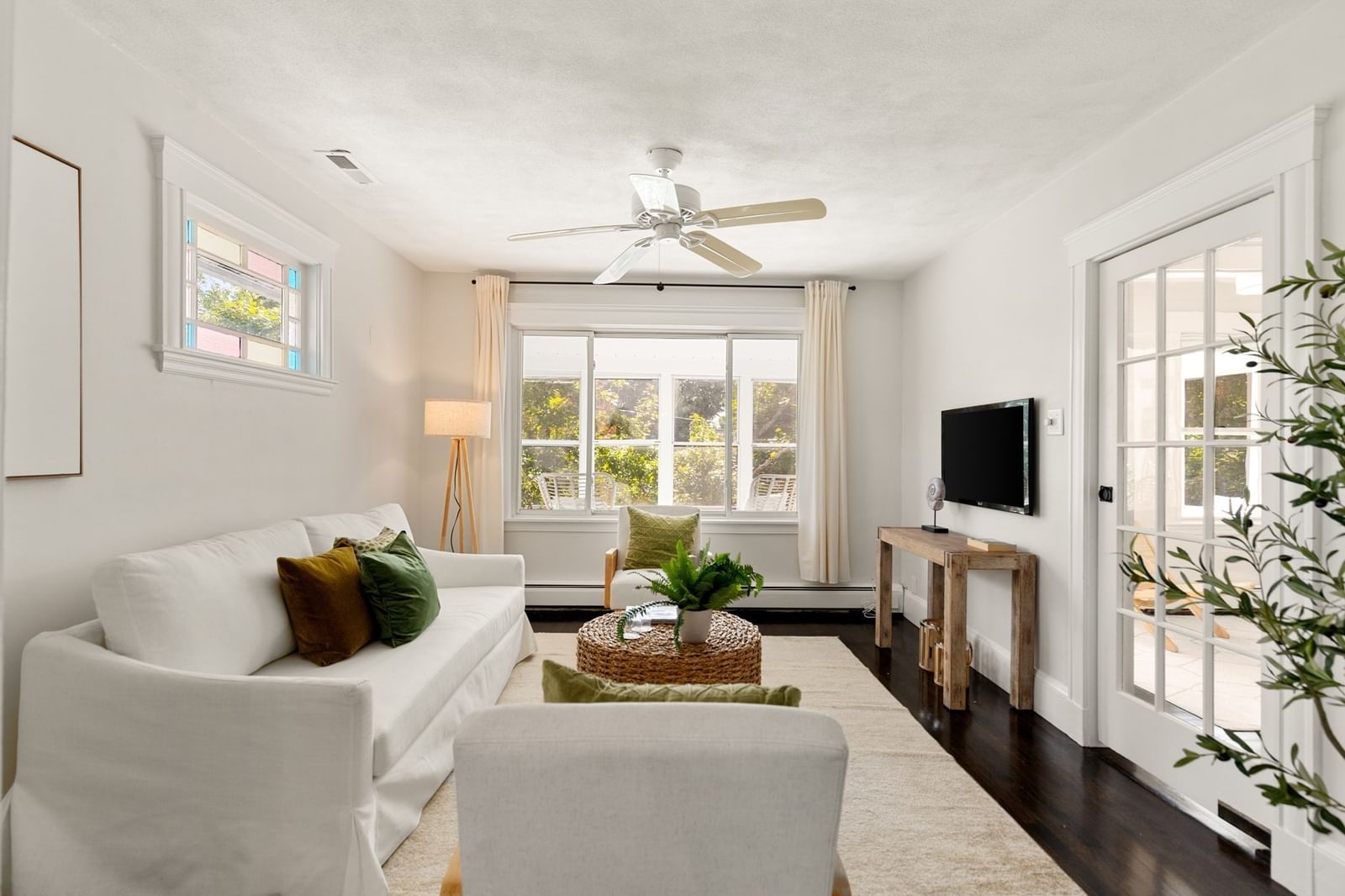 84 Beacon St #84 Arlington — Photo 7 of 36