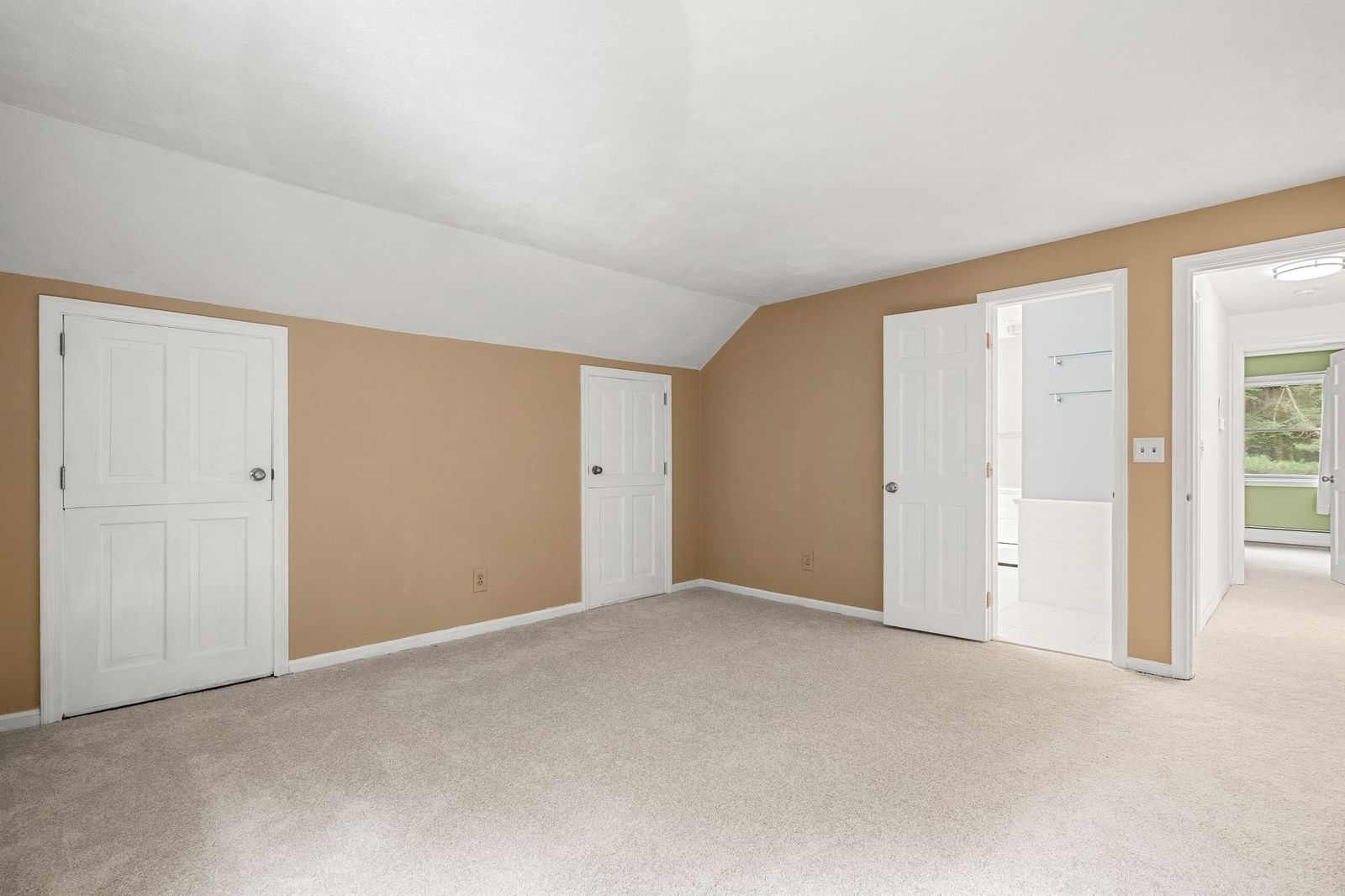 1 Nottingham Dr Raynham — Photo 19 of 42