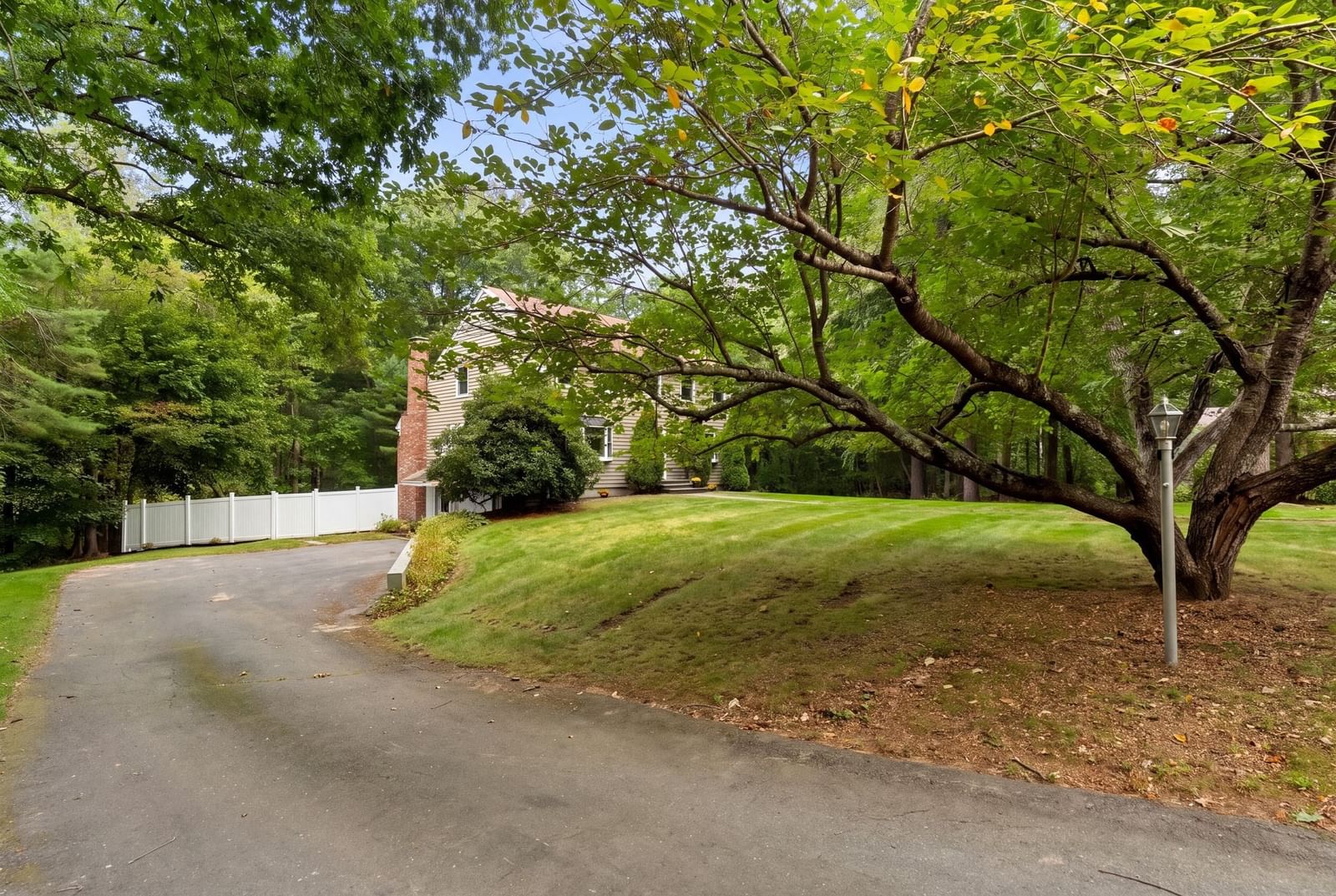 1 Nottingham Dr Raynham — Photo 3 of 42
