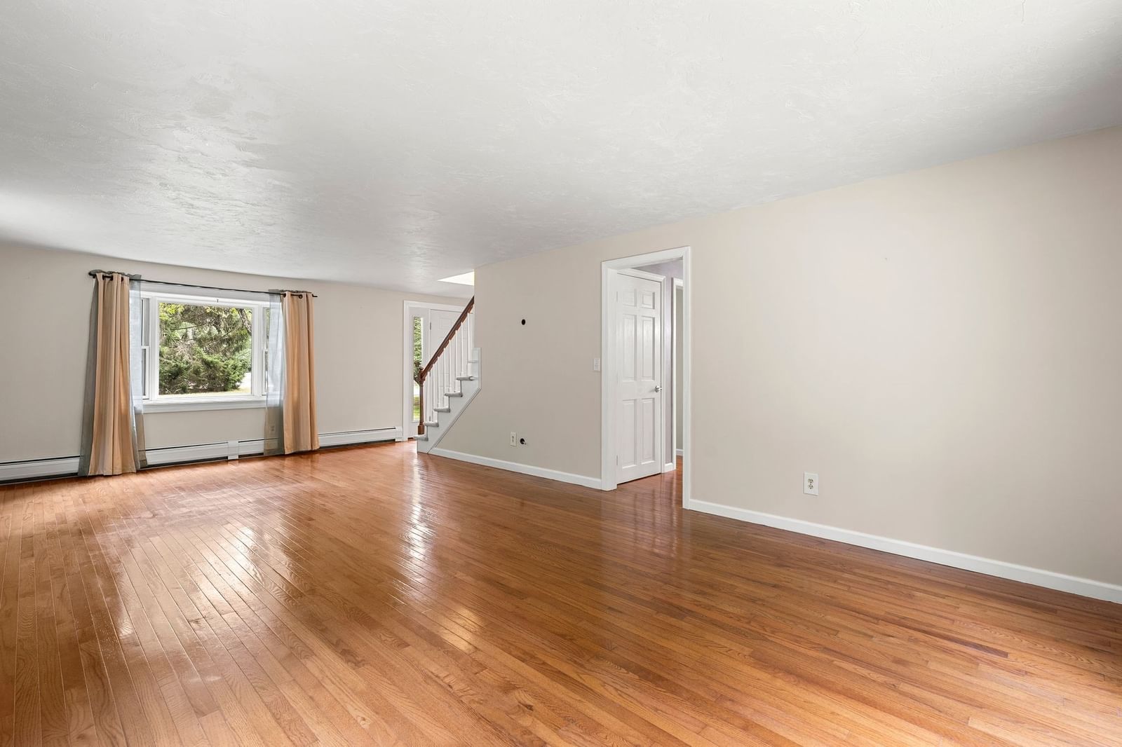 1 Nottingham Dr Raynham — Photo 6 of 42
