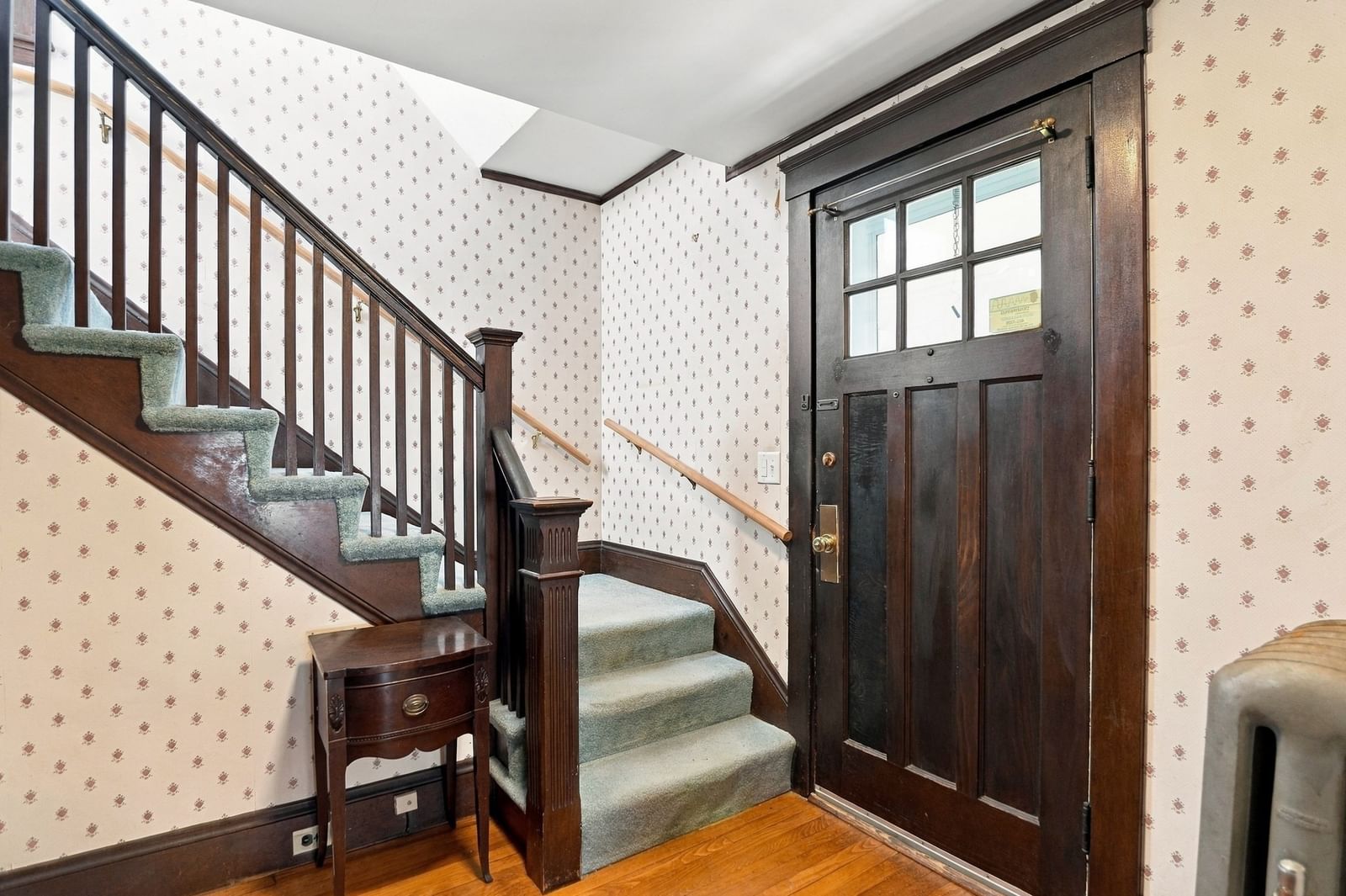 4 Henry Avenue Woburn — Photo 4 of 38
