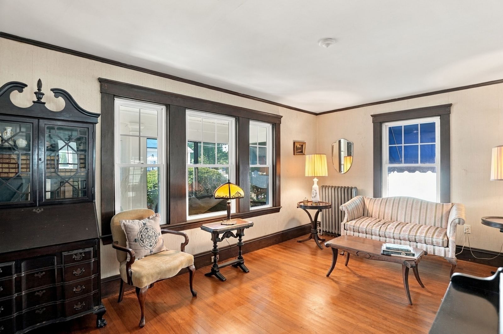 4 Henry Avenue Woburn — Photo 5 of 38