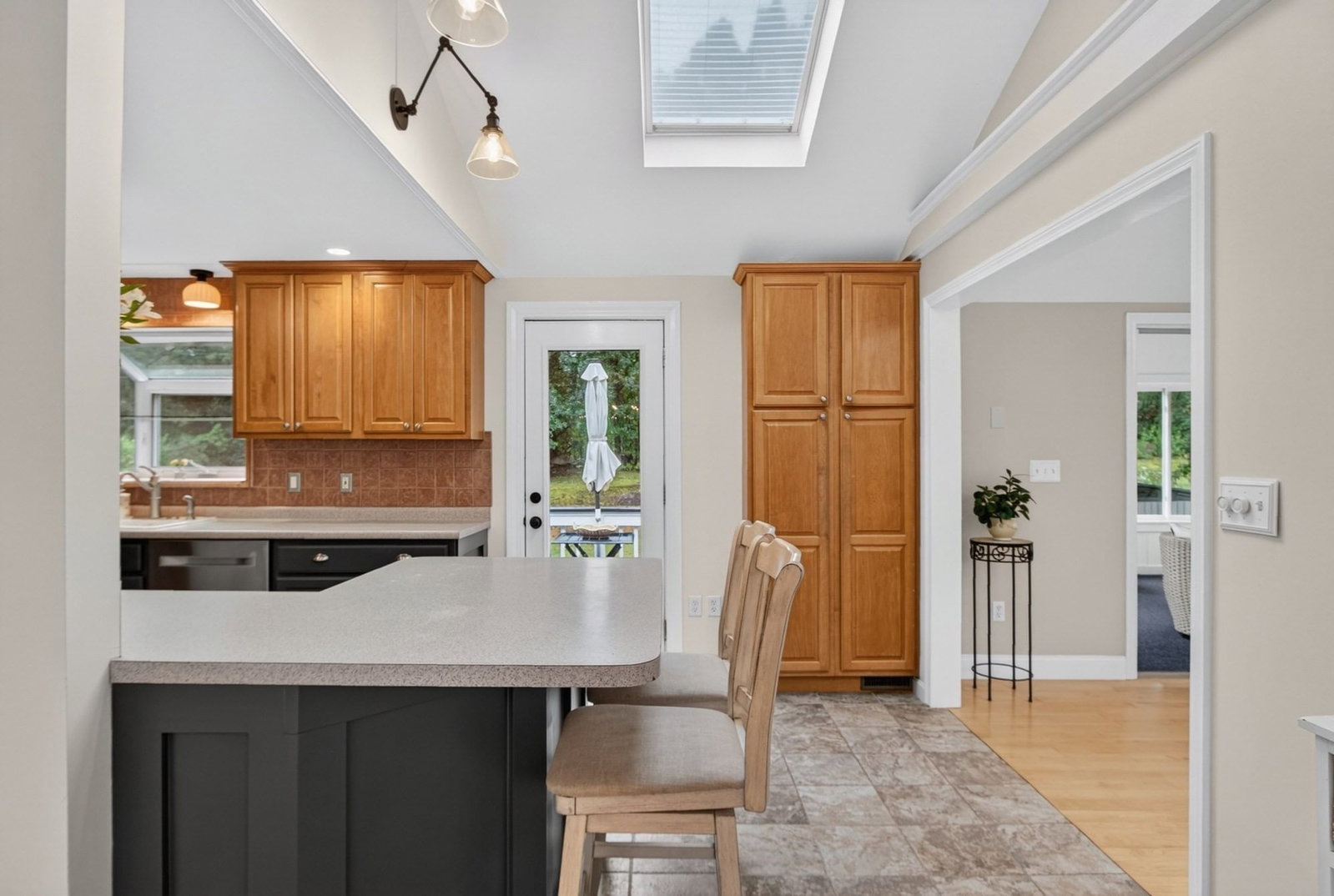 9 Dawn Drive Chelmsford — Photo 10 of 41