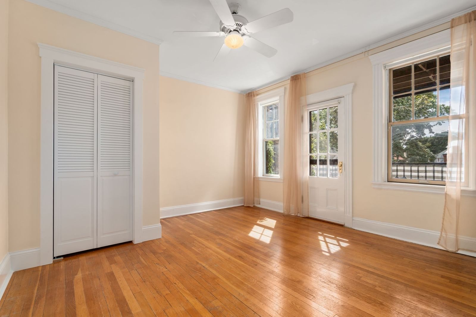 72 Strathmore #7B Boston — Photo 8 of 12