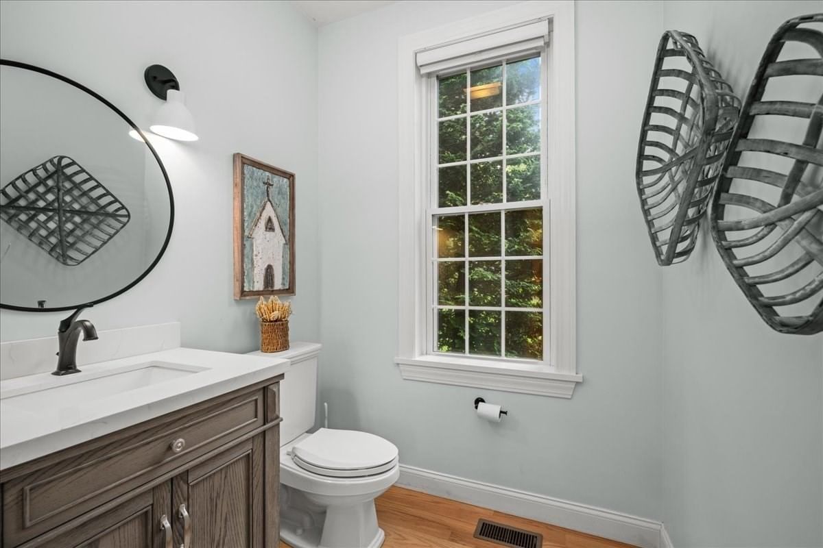111 Paige Hill Rd Brimfield — Photo 10 of 42