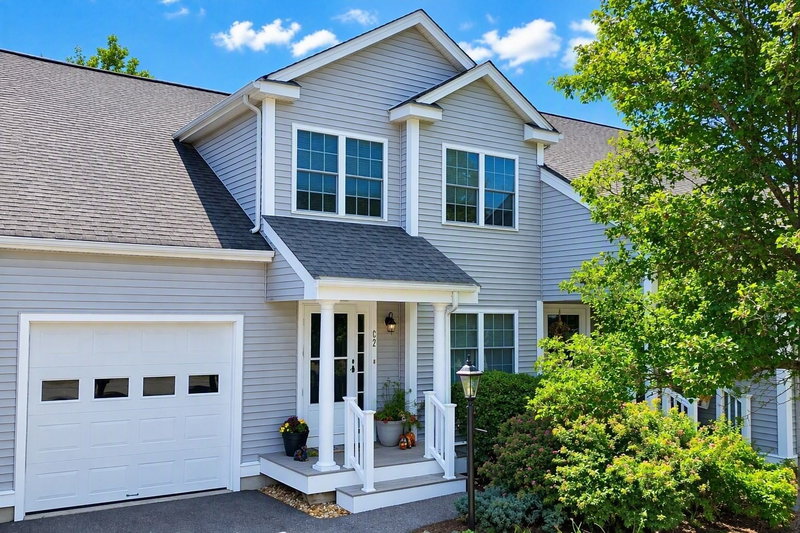 877 Auburnville Way Unit C2