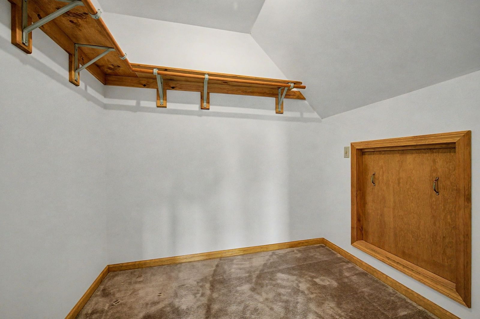 35 Cook Rd Southampton — Photo 19 of 36