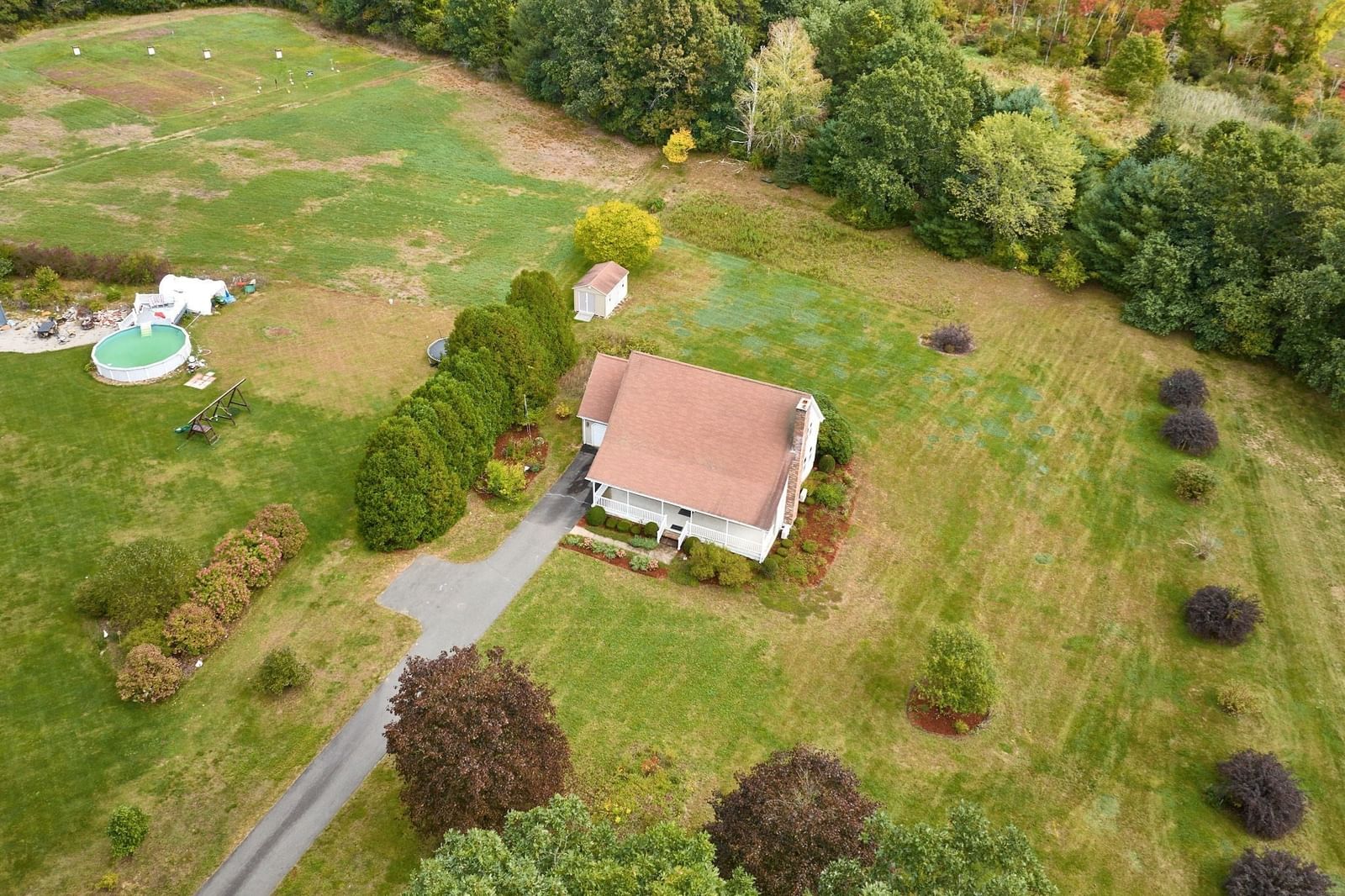 35 Cook Rd Southampton — Photo 24 of 36
