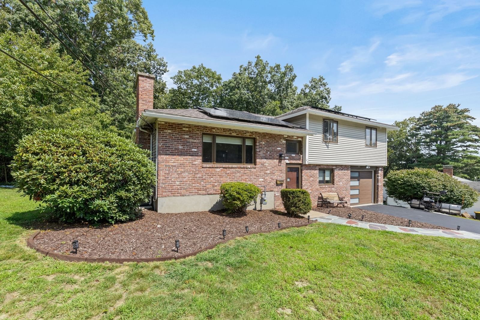 27 Lyman Rd Framingham — Photo 2 of 28