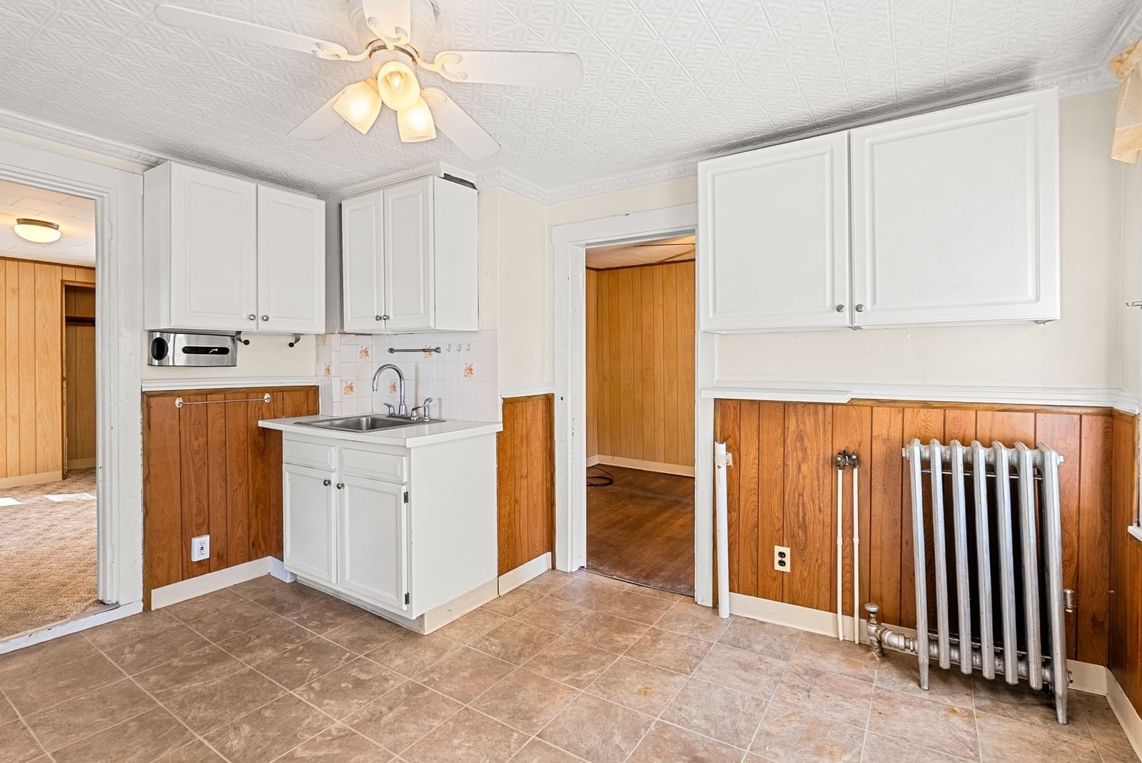 323 Pearl St Malden — Photo 3 of 15