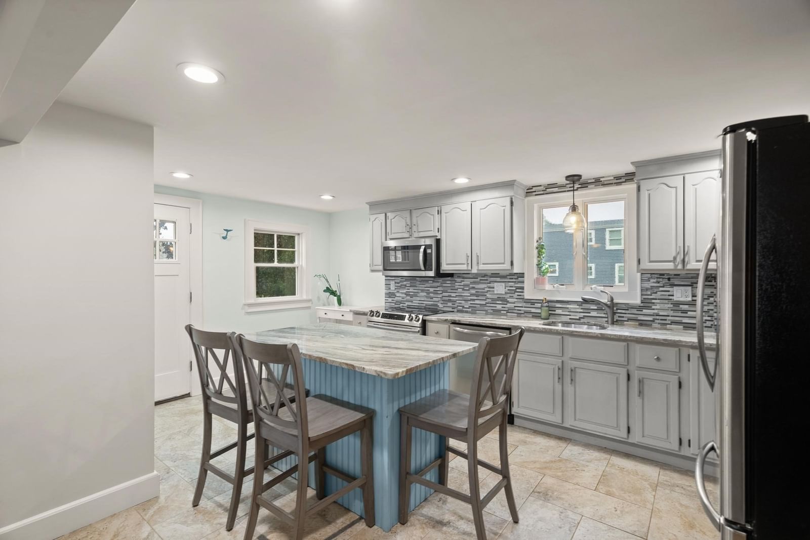 13 Rainbow Cir Peabody — Photo 6 of 32