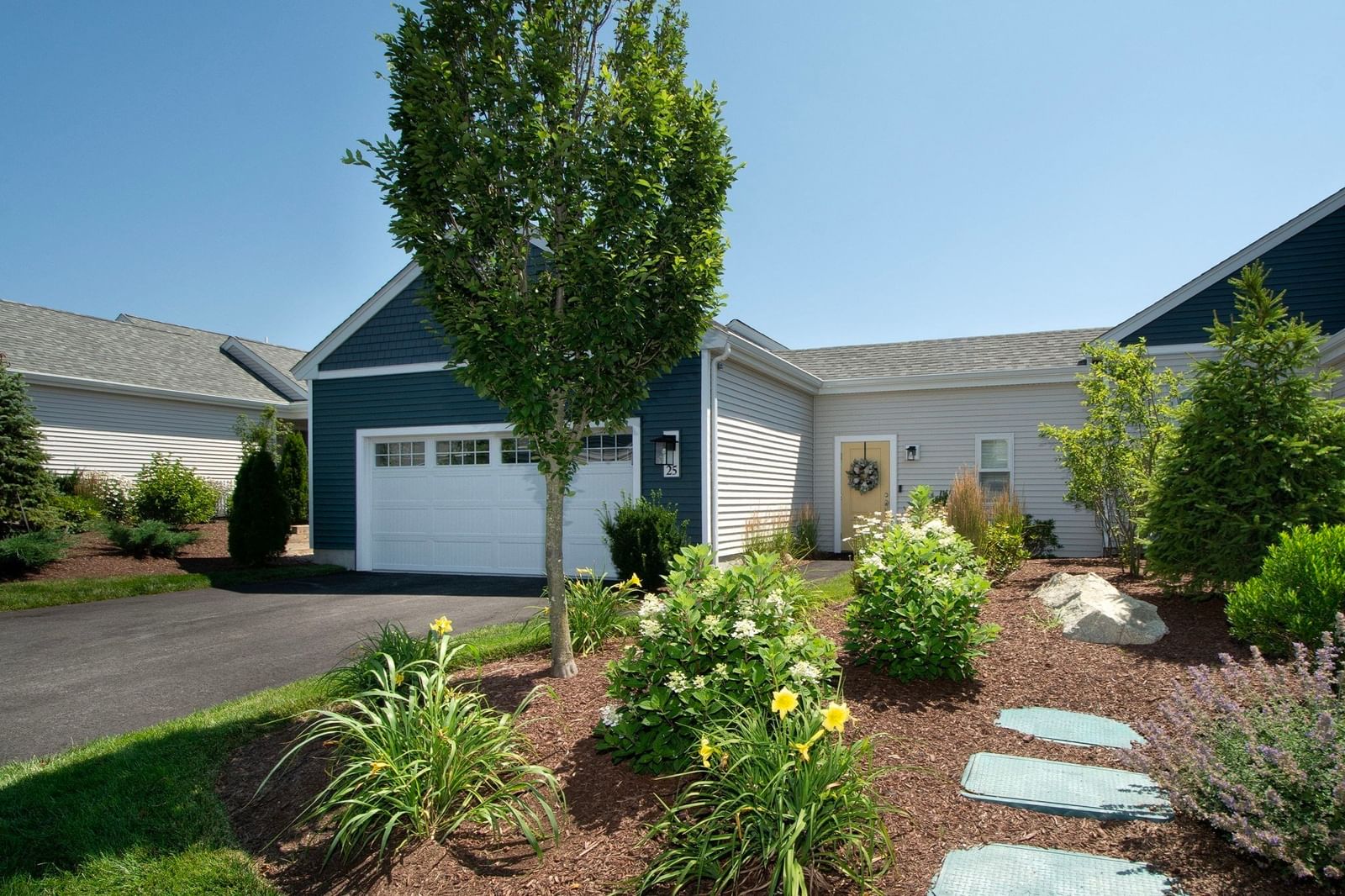 25 Outlook East Rd #25 Plymouth — Photo 2 of 27