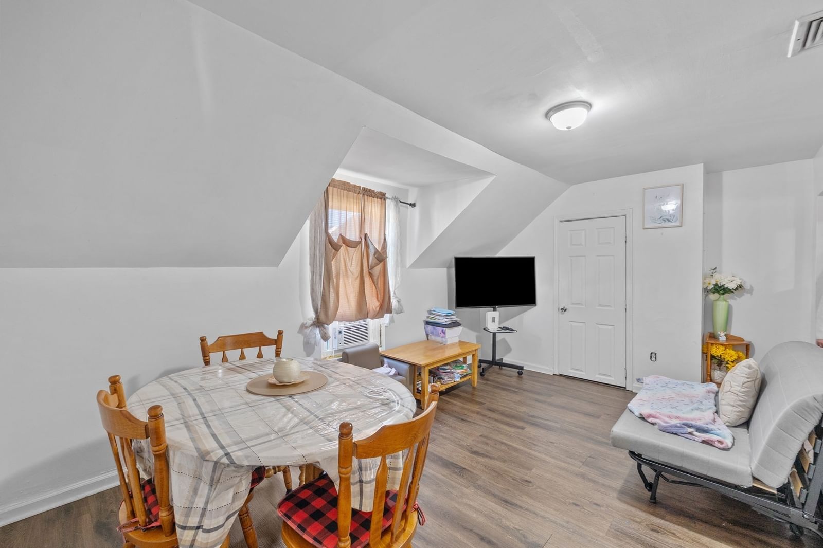 81 Liberty St Lowell — Photo 11 of 26