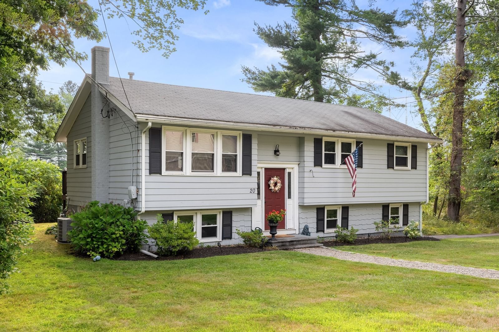 Property at 20 Robinhood Lane, Billerica, MA 01821