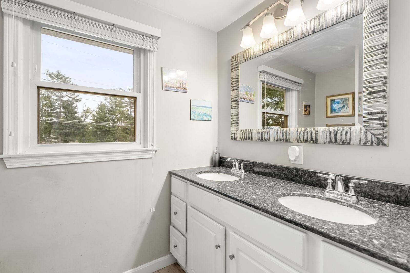 20 Robinhood Lane Billerica — Photo 15 of 34