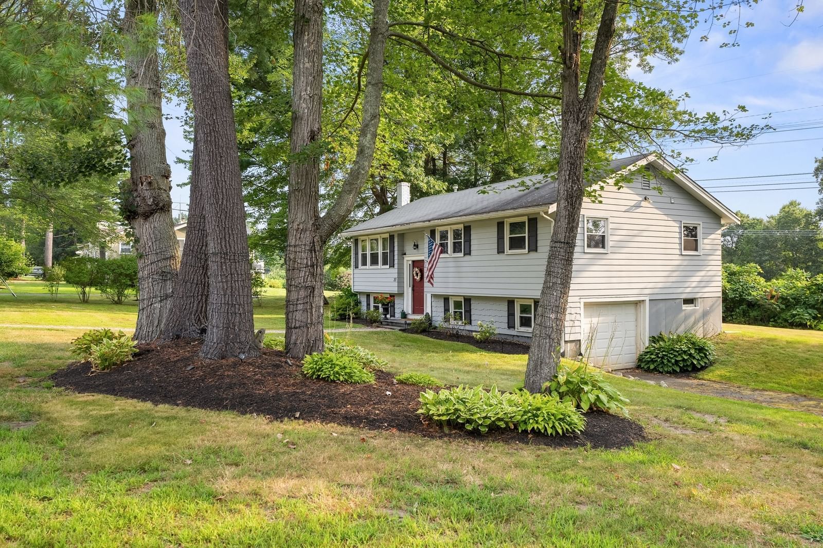 20 Robinhood Lane Billerica — Photo 2 of 34