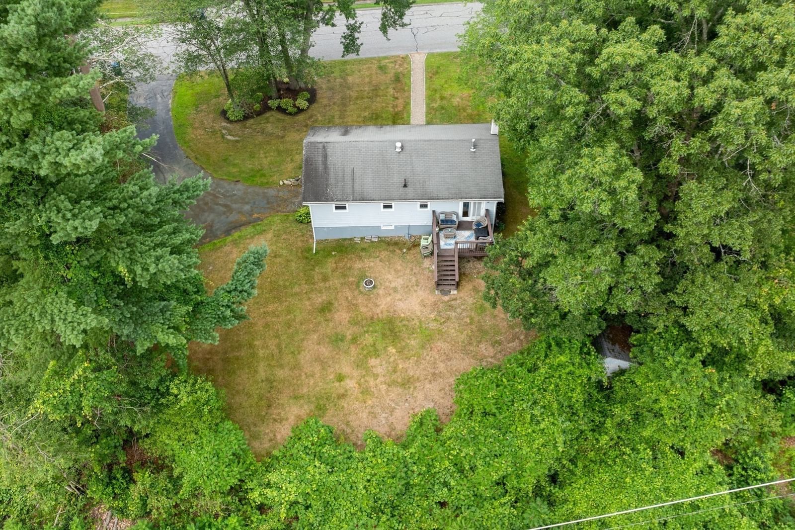 20 Robinhood Lane Billerica — Photo 30 of 34