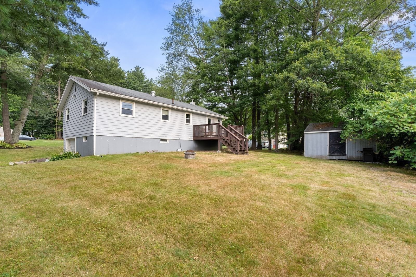 20 Robinhood Lane Billerica — Photo 32 of 34