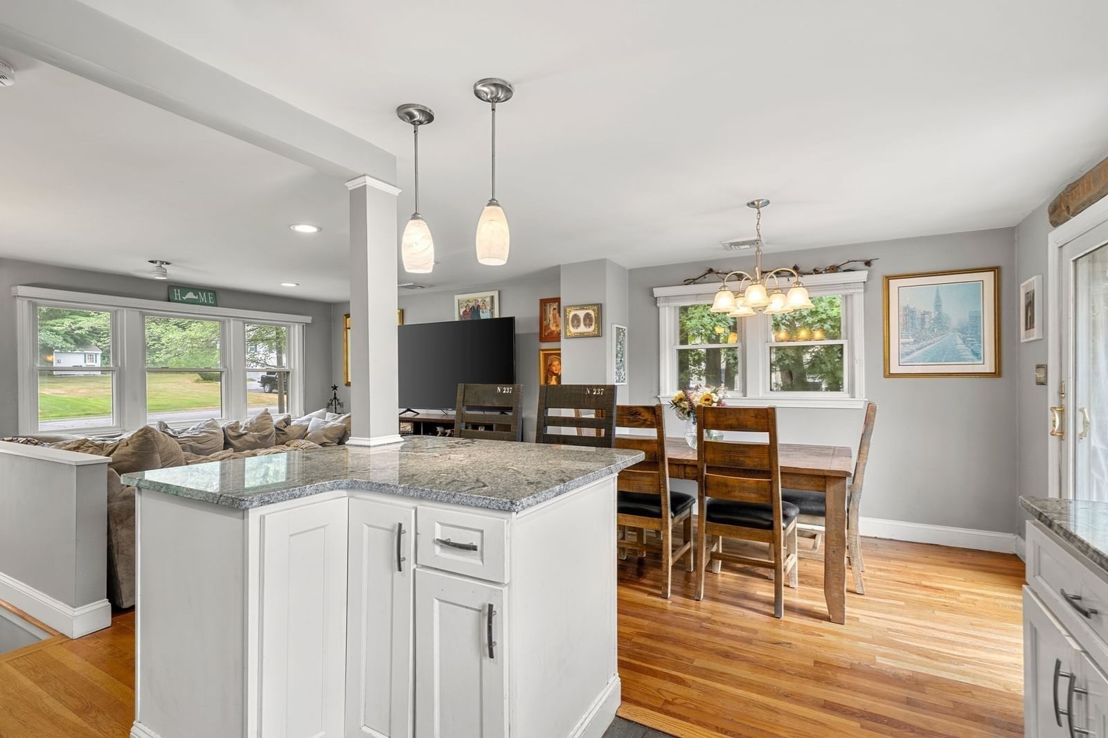 20 Robinhood Lane Billerica — Photo 4 of 34