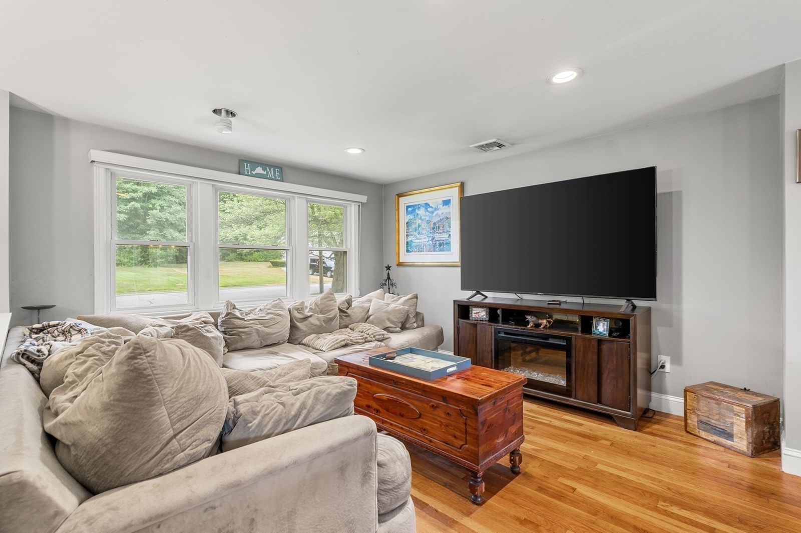 20 Robinhood Lane Billerica — Photo 6 of 34